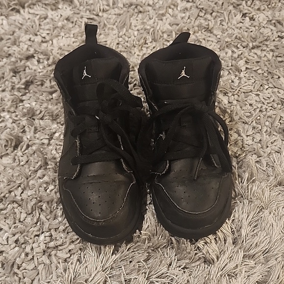 Kids Nike Jordan mid airforce. - Picture 3 of 6